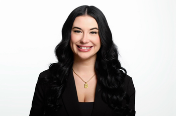 Image of Hannah Mowat, Associate