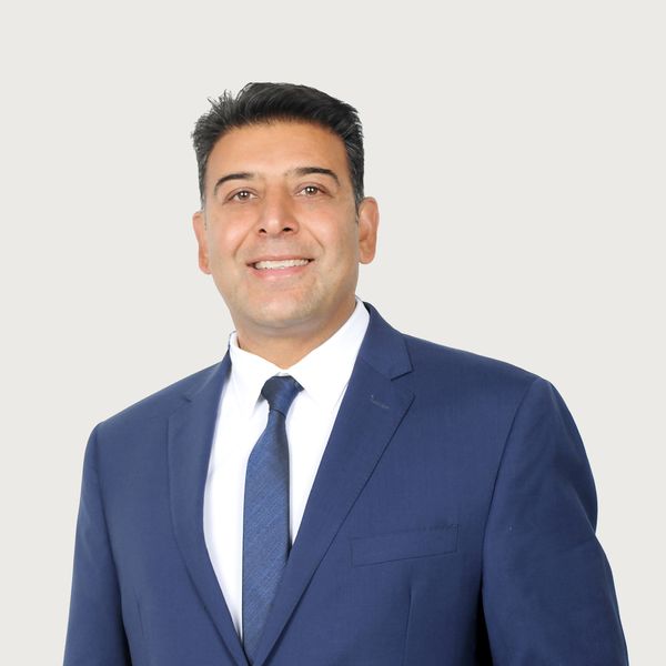 Sukhi Thind, Associate