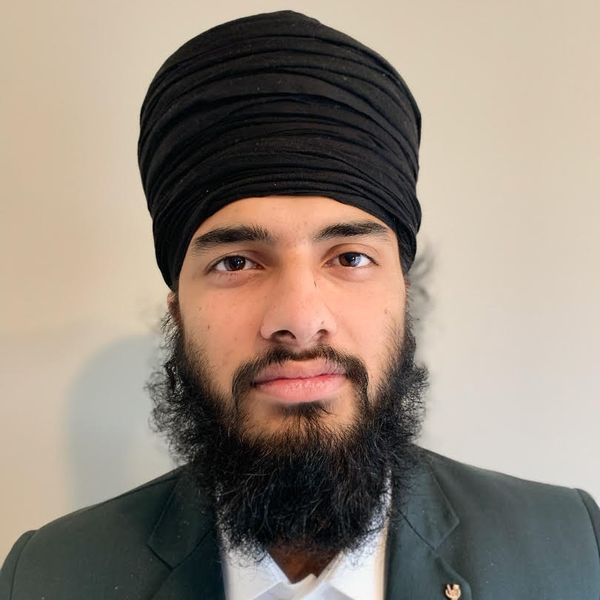 Gurkirat Sran, Associate
