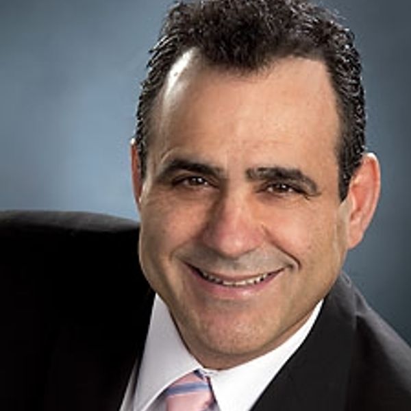 Robert Siffledeen, Associate