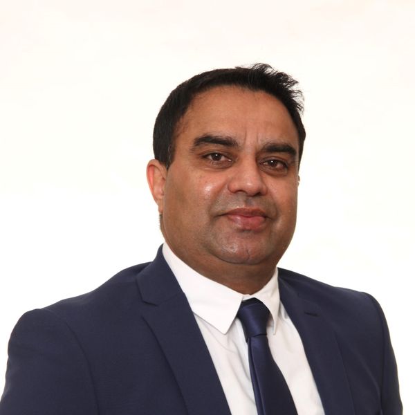 Devinder Pandher, Associate