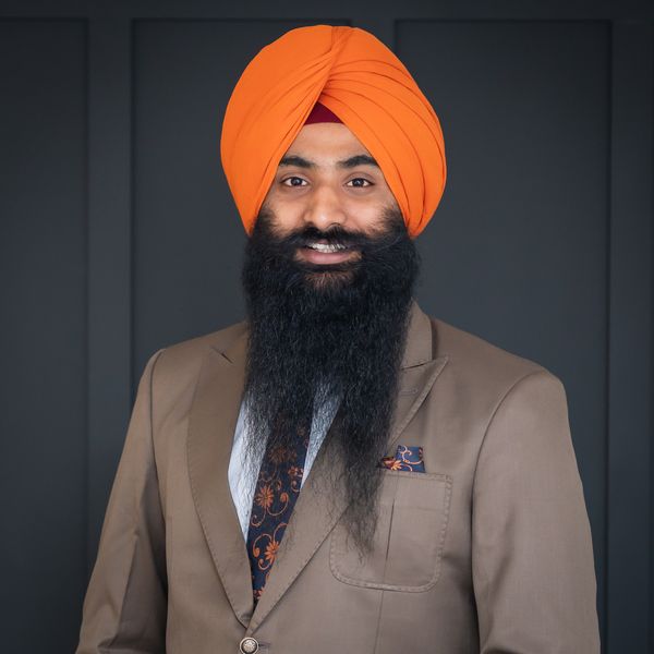 Prince Gill, Associate