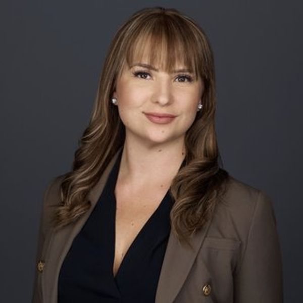 Jenn Kitzan Mohammed, Associate