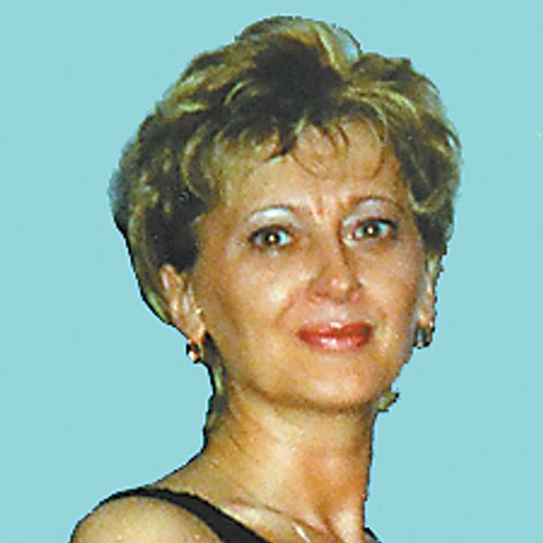 Eva Majdecki, Associate