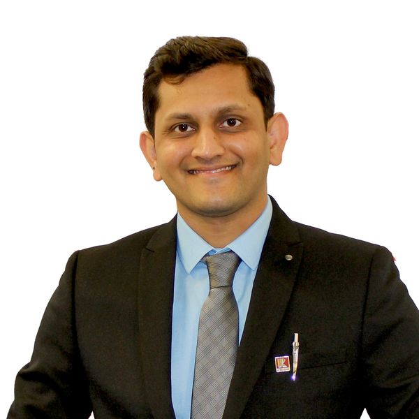 Milan Shah, Associate