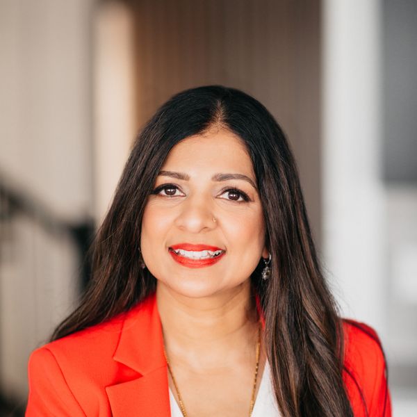 Nidhi Kapoor, Associate Broker, ABR,B.A.
