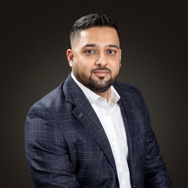 Vishal Shah, Associate
